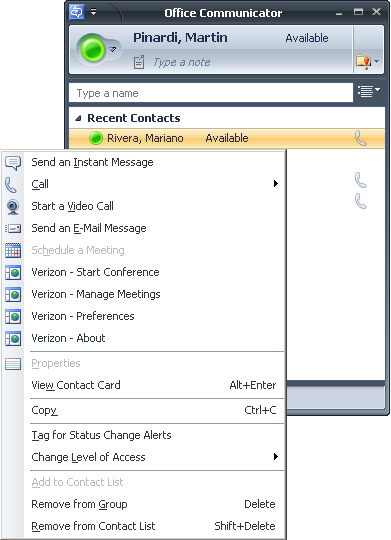 Démarrage de conférences depuis la liste des contacts Les utilisateurs peuvent démarrer une conférence depuis un contact de la liste des contacts.