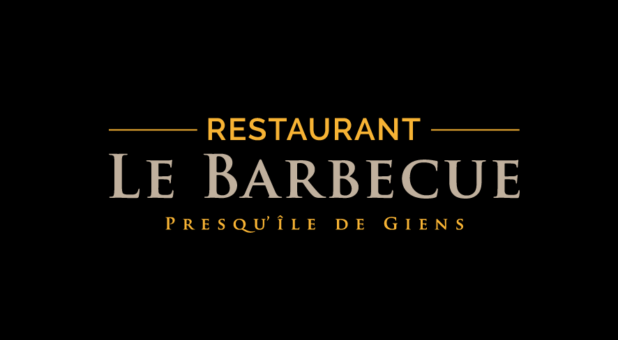 Notre Restaurant Le Barbecue Situé dans notre parc de 2 hectares sous les pins, face à la mer et avec vue panoramique sur les îles de
