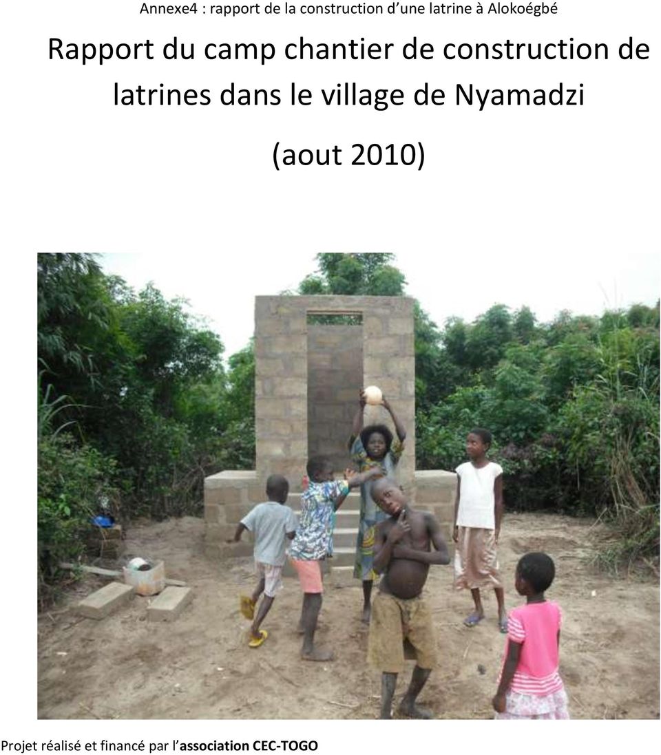 construction de latrines dans le village de