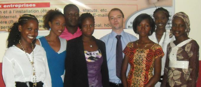 Afrik e-mailing est une entité créée sous l'égide de la société Burkina Facile Sarl, créée en Ma Monsieur Sylvain HIVY.
