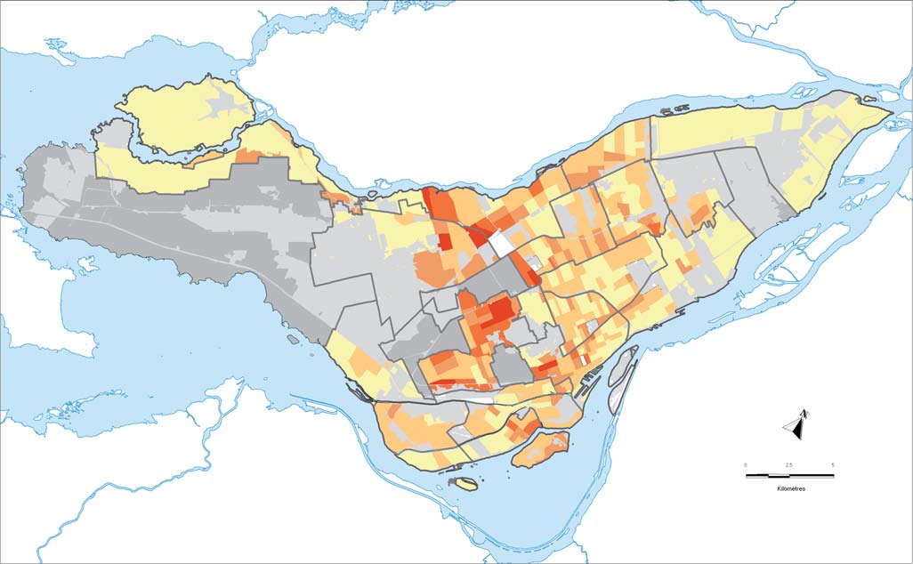 La population dans la ville de Montréal 7 RÉPARTITION SPATIALE DES IMMIGRANTS RÉCENTS La part des immigrants récents dans la population totale est plus élevée dans les secteurs du centre de la ville
