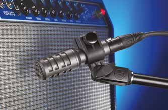 artist elite microphones de sonorisation AE2300 Accessoires inclus : Pince isolante AT8471, adaptateur fileté, étui souple de protection.