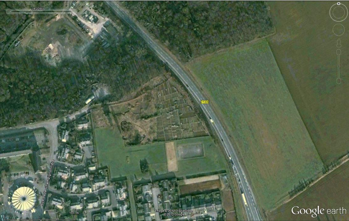 Zone de l effondrement de 1995 Figure 4 : Situation de l effondrement de 1995 sur la photographie aérienne Google Earth de 2003 Depuis cette date, l ancienne carrière a été interdite d accès par