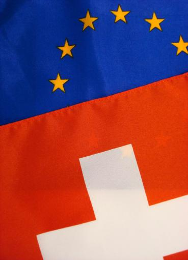 Politique européenne de la Suisse 1. La Suisse au cœur de l Europe; le poids de l histoire et les éléments de la démocratie directe 2.