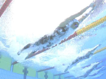 TEST RECTANGULAIRE 400m Nager un 400m de manière la plus constante possible Interprétation des résultats: Déduction du 1 er et 8 ème 50m Calcul de la vitesse moyenne de nage entre le 2 ème et le 7