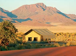 Possibilité de déjeuner a Sossusvlei Lodge Route pour la réserve privée du Namibrand, ses paysages époustouflants.