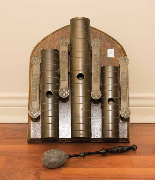 15 Carillon d'église avec son perculant