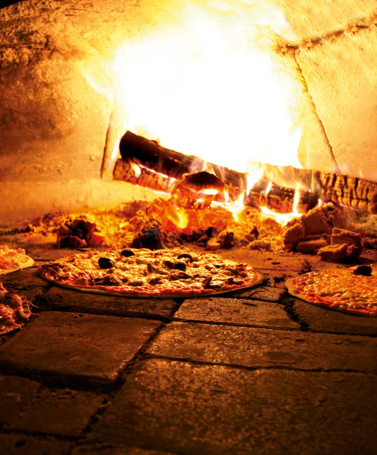 Pizzas au feu de bois