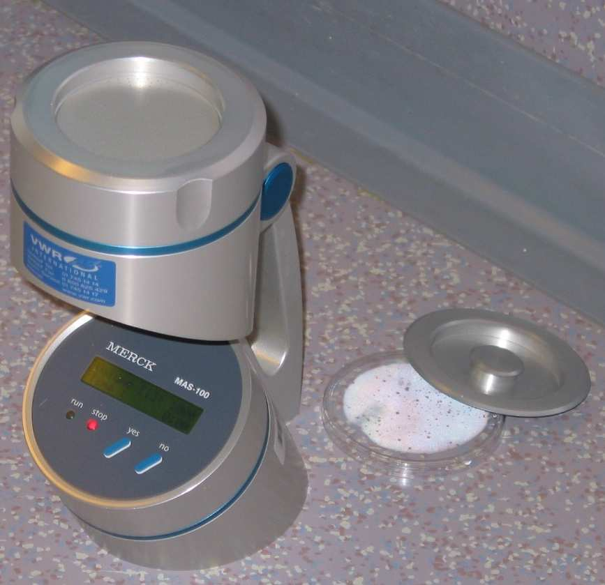 Isolateur- [contrôles et maintenance] Objectif : Contrôle de l aérobiocontamination recherche du taux de microorganismes