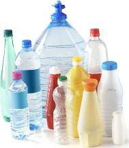 Seuls les bouteilles et les flacons en plastique se recyclent Toutes les bouteilles en plastique (eau, jus de fruit, soda, lait, soupe, huile, vin.