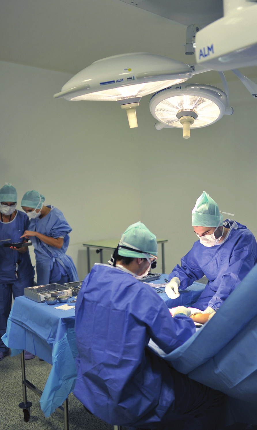 6 GUIDE PRATIQUE UCA L infirmier(e) contrôlera la préparation pré-opératoire.