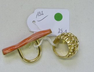 émeraudes), collier en or. 9,1 g.