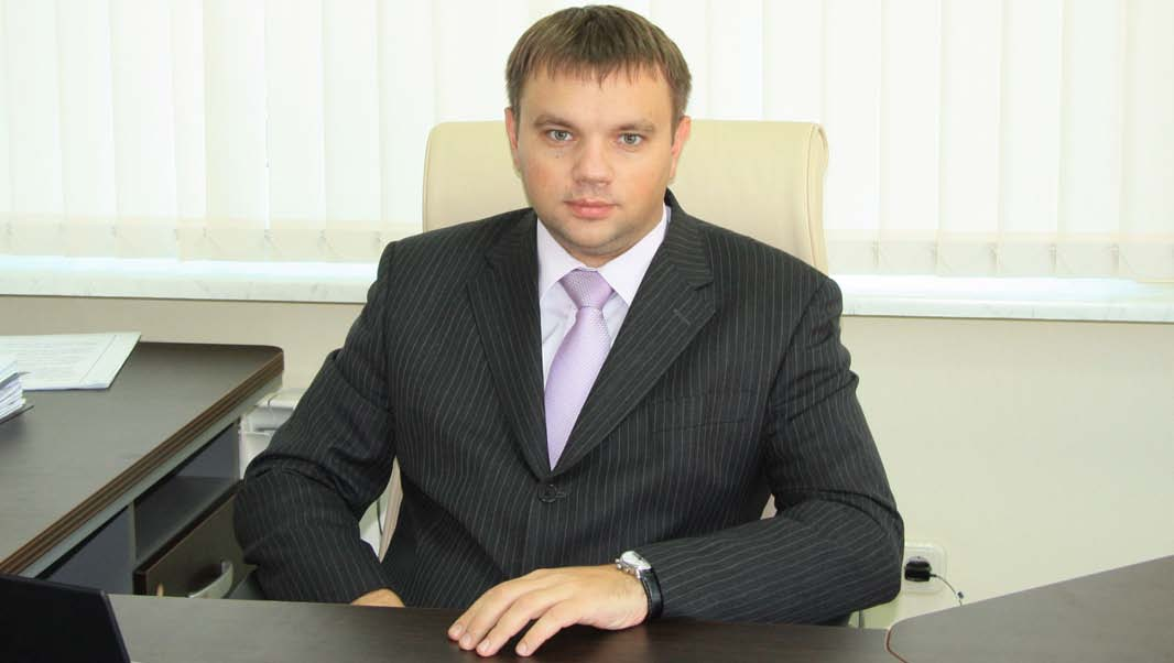Interview : Victor Batanov Directeur d Integro Steel, Bâtisseur Lindab en Russie la Russie et l Ukraine. En 2009, celui à la frontière entre la Russie et le Kazakhstan.