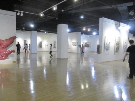 La seconde Biennale de Quingdao présentera des oeuvres d artistes internationaux oeuvres de grandes dimensions de préférence The second Quingdao