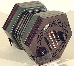 - 51 - Le concertina est un accordéon de section hexagonale inventé également en 1829 par le physicien anglais Charles Wheastone.