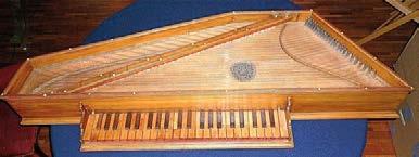 - 53 - L'épinette est un petit clavecin à caisse triangulaire ou polygonale, à un seul jeu, dont les cordes sont obliques par rapport au clavier. Epinette anonyme, Italie XVIIe S.