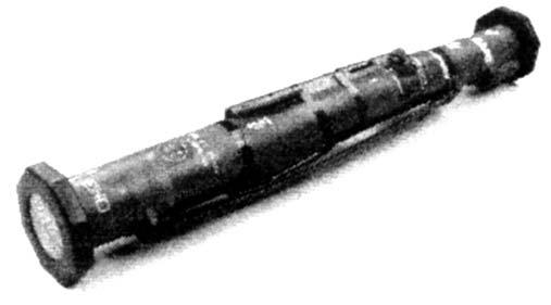CHAPITRE 1 CARACTÉRISTIQUES GÉNÉRALES INTRODUCTION La roquette de 84 mm explosive ou d'exercice anti-blindé modèle F1 AT4CS (ROQ 84 mm EXPL ou X ABL mle F1 AT4CS) est une munition individuelle en