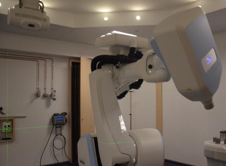 Le système Cybernife emploie deux caméras à rayons X installées au plafond pour guider l imagerie en «temps réel»