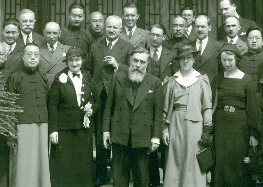 1937 : EN MISSION POLITIQUE ET DIPLOMATIQUE Reçu comme un ambassadeur en République de Chine Samedi 1 er mai 1937.