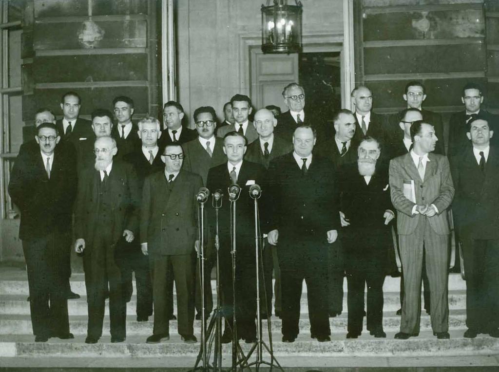 1946 : MINISTRE DE LA RÉPUBLIQUE Enfin ministre!