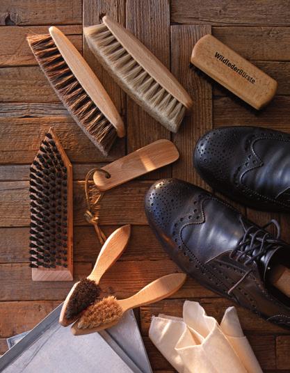 Set pour l entretien de chaussures de luxe Ce qu il faut savoir sur le cuir (Cuir = peau de bête rendue imputrescible par tannage) La fabrication du cuir peut être désignée comme l une des plus