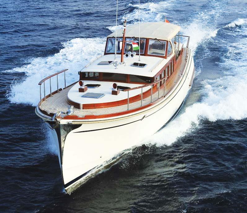Un yacht de luxe pour faire le tour de la méditerranée en couple, en famille ou avec un autre couple d amis.