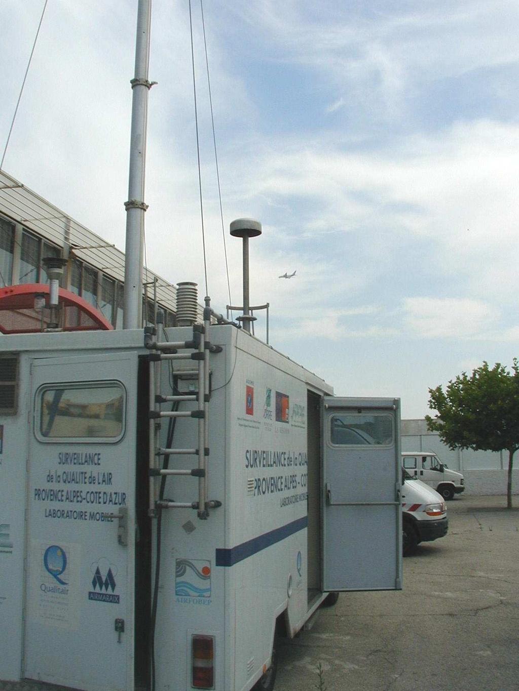 Campagne temporaire de surveillance en 2005 Durant l année 2005, trois campagnes de mesures successives se sont déroulées dans la ville de Fos-sur-mer.