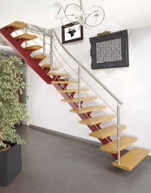 Escalier ¼ tournant milieu avec poutre centrale acier, marches bois sur consoles acier, finition thermolaquée