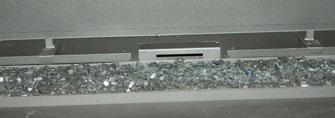 4. S assurer que les cristaux de verre sont placés sur le brûleur. Modèle HZ54E = 2 livres Modèle HZ40E = 1,5 livres 5.