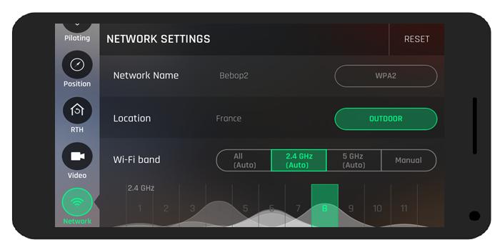 Paramètres réseaux Nom du réseau WPA2 Choix du pays Type de Wi-Fi Changez le nom réseau de votre Parrot Bebop 2 : 1. Modifiez le nom de votre Parrot Bebop 2 dans le champ Nom du réseau. 2. Redémarrez votre Parrot Bebop 2.