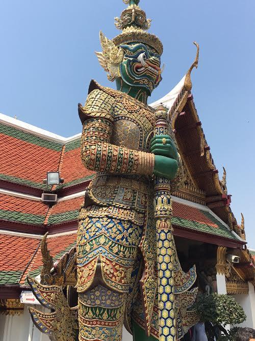 Les visites de Bangkok A Bangkok j ai visité plusieurs monuments que je vais vous présenter.