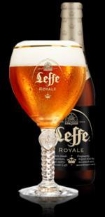 LEFFE ROYALE La Leffe Royale (7,5%) est une bière blonde supérieure à base de 3 variétés de houblon Goût L équilibre parfait entre la douceur et l amertume Conditionnement Fût 20 litres, mini-fût 6