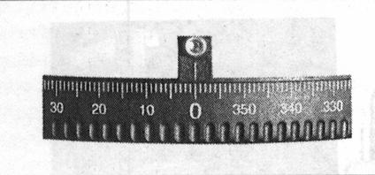 pointer le centre de la mire avec la vise de rappel horizontal ; - lire la mire (fil horizontal du réticule, figure 5). Fig.