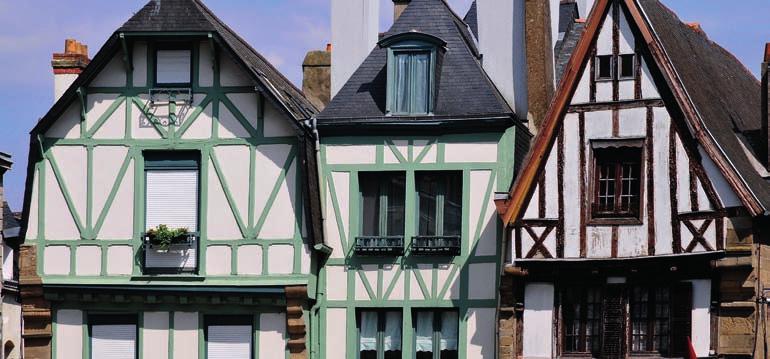DOSSIER RÉGION Le marché de l ancien : une année record En 2016, il s est vendu plus de 70 000 logements anciens en Bretagne historique, soit le niveau le plus élevé de ces 10 dernières années (31%