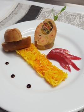 Terrine de foie gras de canard au pain