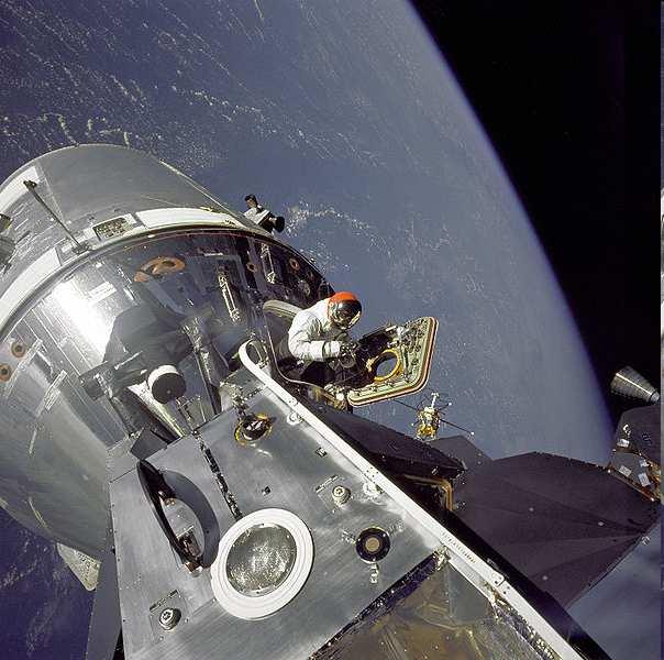 américaine Gemini 4 (1965) Sortie
