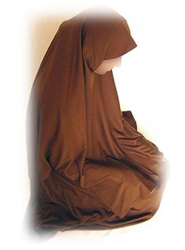 L habillement de la femme Il est obligatoire au musulman en état de possibilité d effectuer les cinq prières dans la mosquée.
