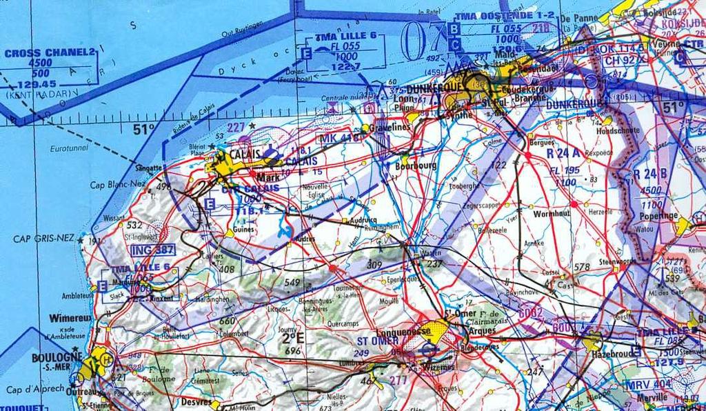 3.2 Les cartes aéronautiques En fonction du type de navigation qu'il veut effectuer, le pilote doit utiliser des cartes bien déterminées pour suivre sa route.