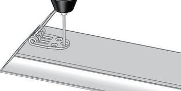 Assurez-vous que les rampes sont coupées correctement à la bonne longueur. 2 5 Transférez l angle de coupe et coupez la rampe supérieure à la longueur.