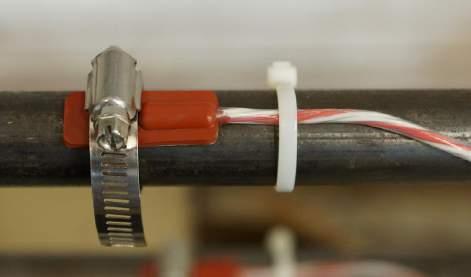 Fixations universelles et colliers de serrage - Attaches de tailles Small, Medium et Large - Utilisées pour sécuriser le Rail de guidage et les sondes de