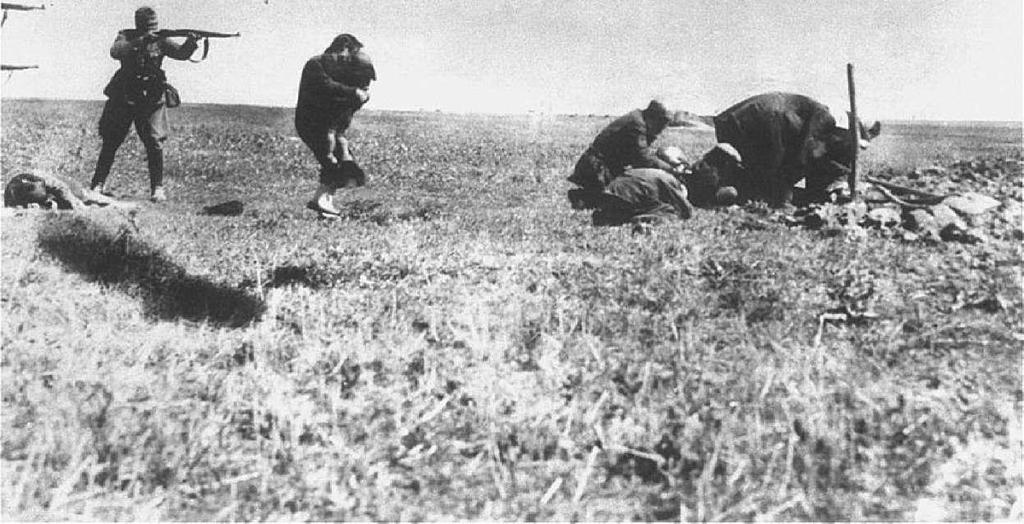Exécutions de Juifs par un Einsatzgruppen près d'ivangorod (Ukraine).