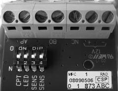 Réglages de détection Les micro-interrupteurs permettent d effectuer les paramétrages cicontre : micro-interrupteurs Position obligatoire : détection si coupure de deux faisceaux en moins de 2 s