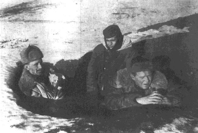 volontaires furent parachutés loin derrière les lignes pour porter aider aux partisans, comme par exemple le groupe 117 de Félix Scheffler, qui contribua grandement à la reddition des 12 000 hommes d