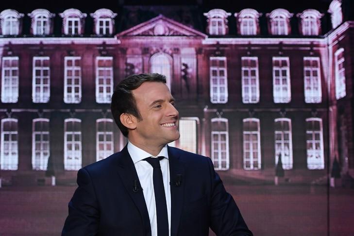 planeur. Il perdra" les primaires de la droite, dit très tôt Macron encore persuadé qu'il devra affronter Nicolas Sarkozy.