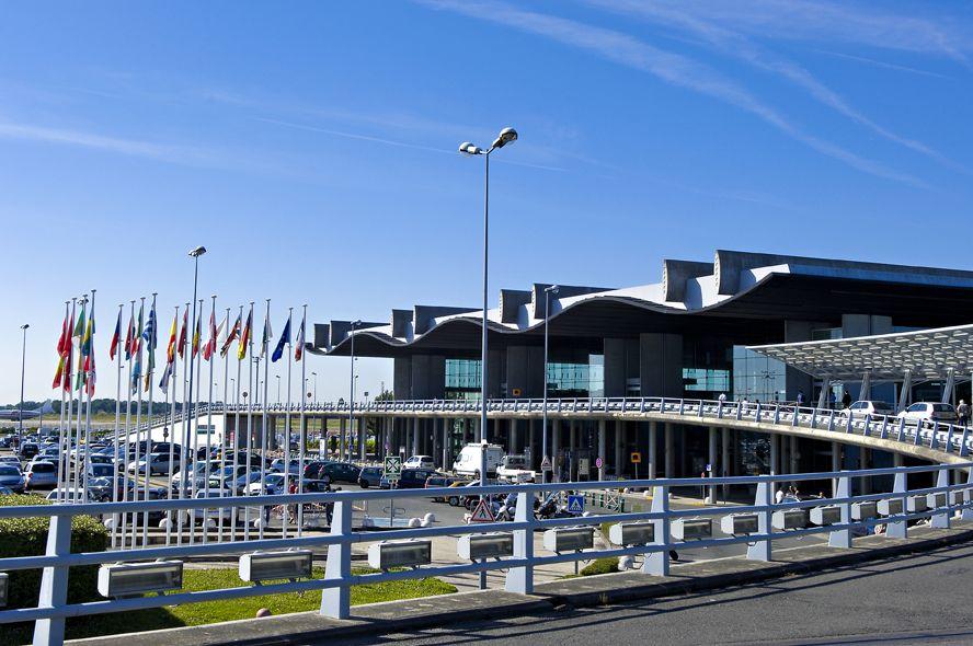Des indicateurs positifs Trafic estival record pour l aéroport de Bordeaux : 628 000 passagers +6,9%