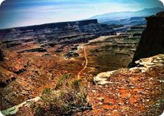 Jour 12 : Canyonlands Aujourd'hui, nous vous proposons de faire la visite du parc de Canyonlands, situé lui aussi à une trentaine de minutes de Moab.