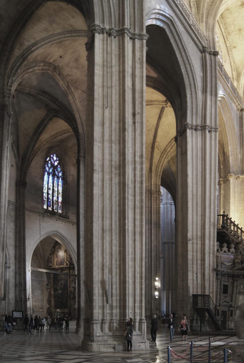 14 Espace intérieur de la cathédrale de