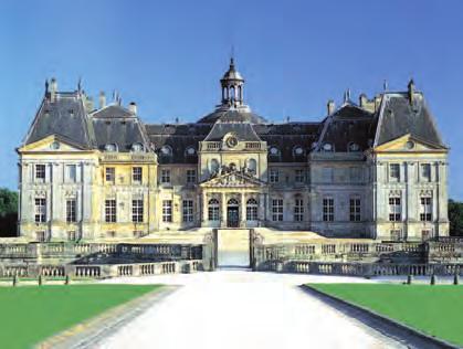 moins de 25 minutes de Seine-Port Le château de Fontainebleau 350 000 visiteurs en 2006 Golfs