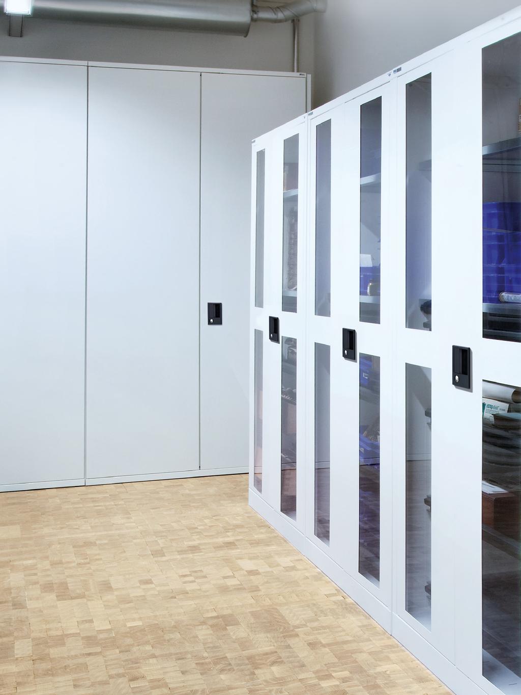 Systèmes d armoires I Armoires à portes battantes es armoires à portes battantes ISTA permettent un rangement sûr et propre des marchandises les plus diverses.