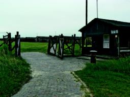 Le 16 février 1943, le camp devient officiellement camp de concentration de la Waffen-SS Lublin (Konzentrationslager der Waffen-SS Lublin).